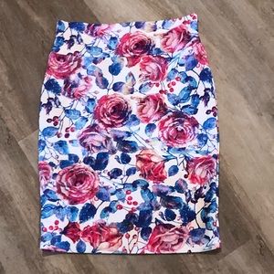 NWOT LuLaRoe Floral Skirt